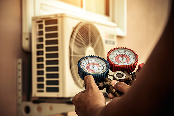 Professional Hvac technician working in Clinton, IN
